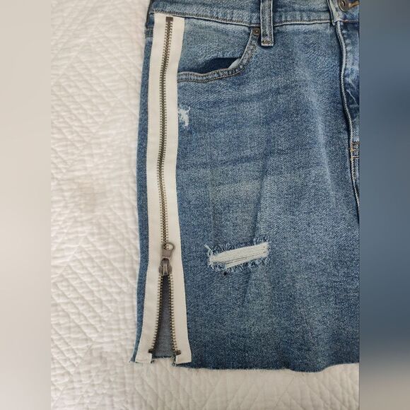 Kendall and Kylie denim mini skirt new with tags - Picture 6 of 6